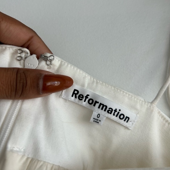 **SOLD** REFORMATION Catarina White Linen Dress - Picture 5 of 5